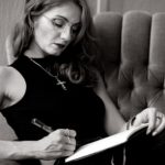 Fällt leider aus! Wortweberei mit Gina Laventura im Raum2